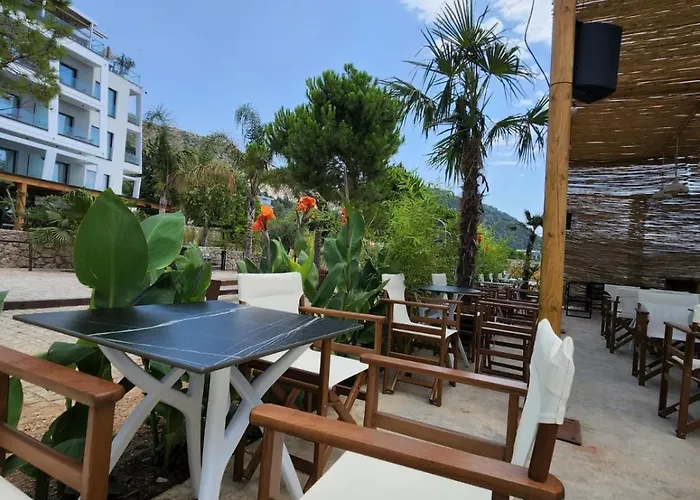 Stephen Seaside Dhermi